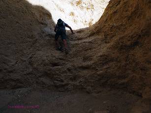 Death-Valley-2020-day8-8  climb  w.jpg (297087 bytes)